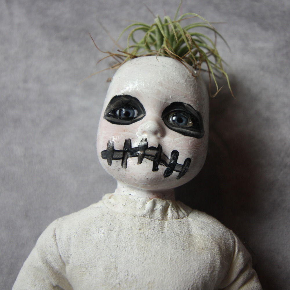 Creepy Doll Airplant Holder | Halloween Doll | Gideon Hollow GrimlyGala #5 – 10 Inch